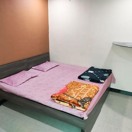 Kailash Kuti Guest House Ujjain Extérieur photo