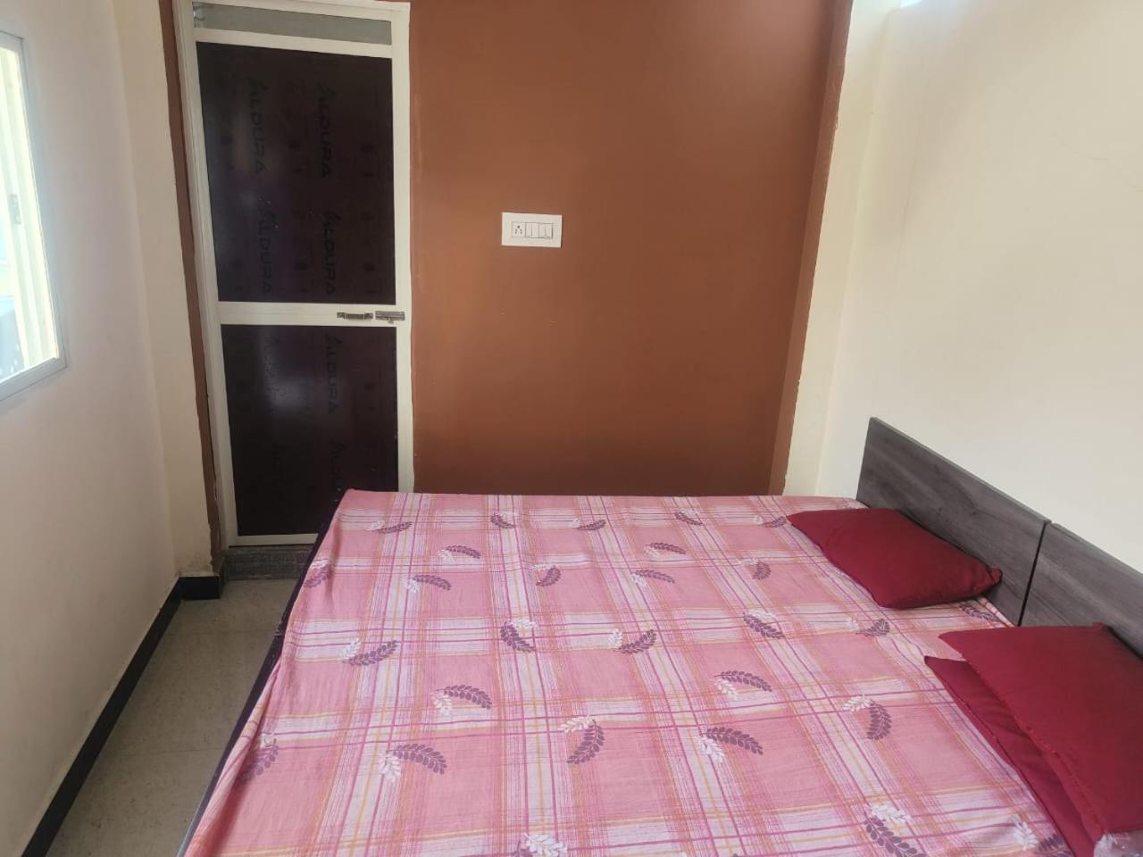 Kailash Kuti Guest House Ujjain Extérieur photo