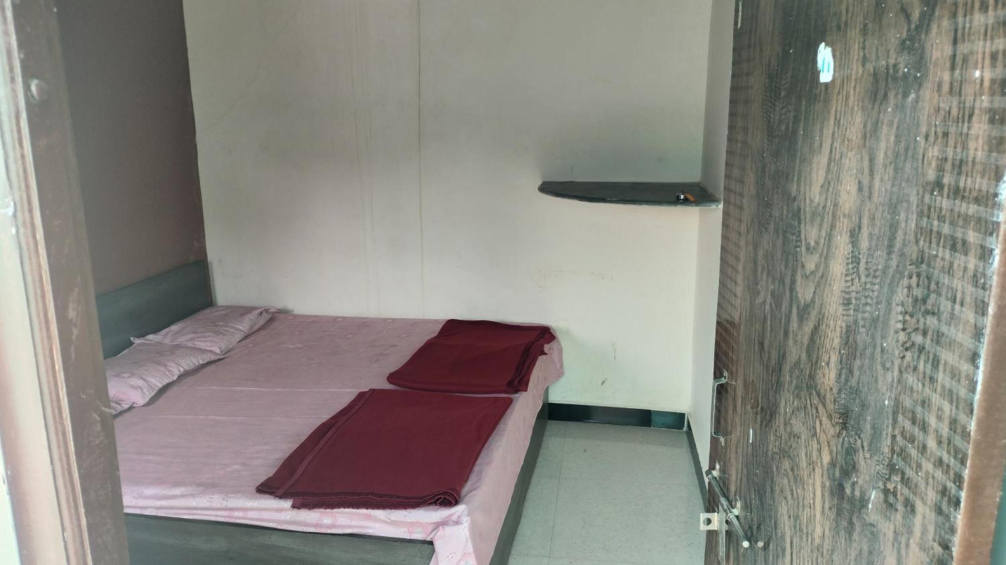 Kailash Kuti Guest House Ujjain Extérieur photo