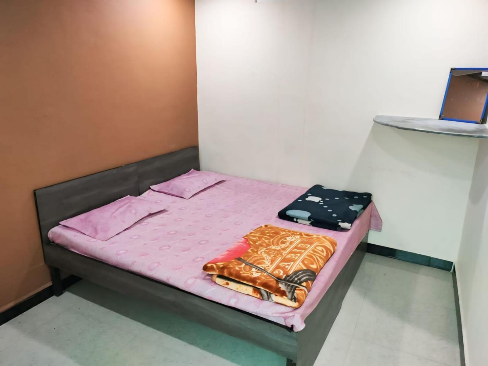 Kailash Kuti Guest House Ujjain Extérieur photo